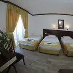 Hotel Nar 3*