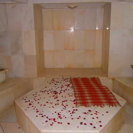 Hotel Nar